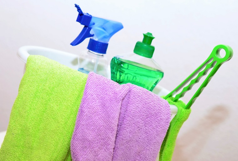 Reinigungsmittel für Küchen- und Badarmaturen
